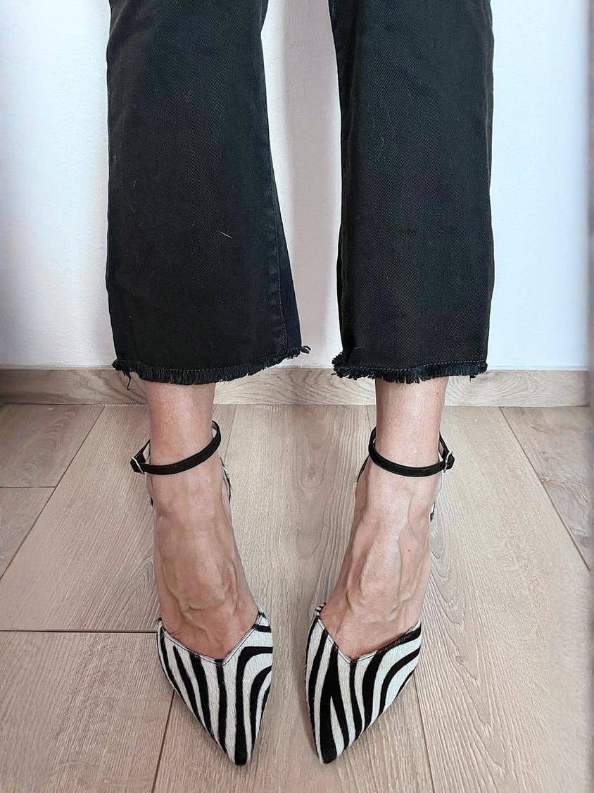 Style audacieux et féminité assumée