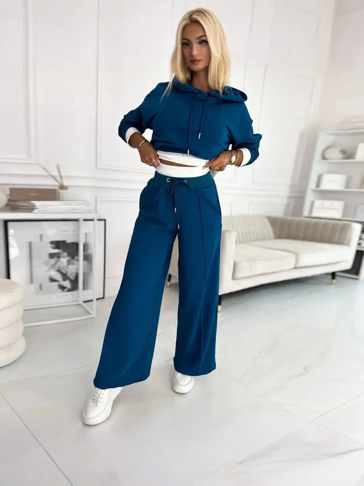 NORA | Ensemble Monochrome Chic