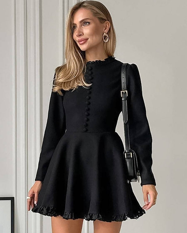 JAMY | Robe noire courte à col rond – votre tenue de fête élégante pour briller en toute occasion