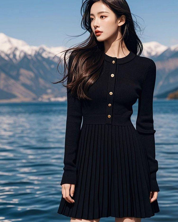 Robe noire courte à capuche – Esprit vacances chic & élégance décontractée