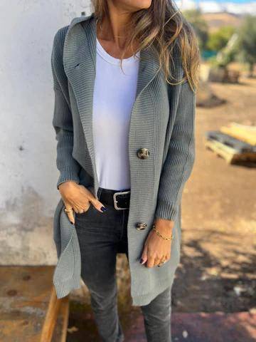 Cardigan Long Gris Doux et Élégant en Maille Confortable