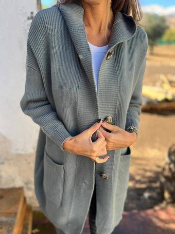 Cardigan Long Gris Doux et Élégant en Maille Confortable