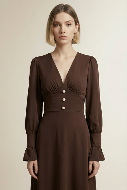 Close-up of the model wearing CAMILLE | Robe longue élégante a détails patchwork