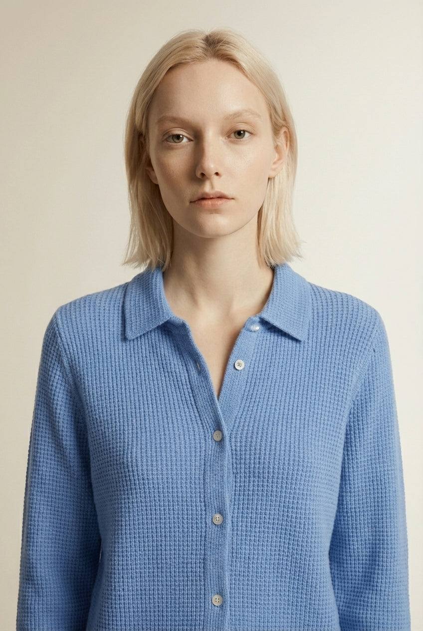 Close-up of the model wearing ÉLISE | Cardigan Classique en Maille à Boutons