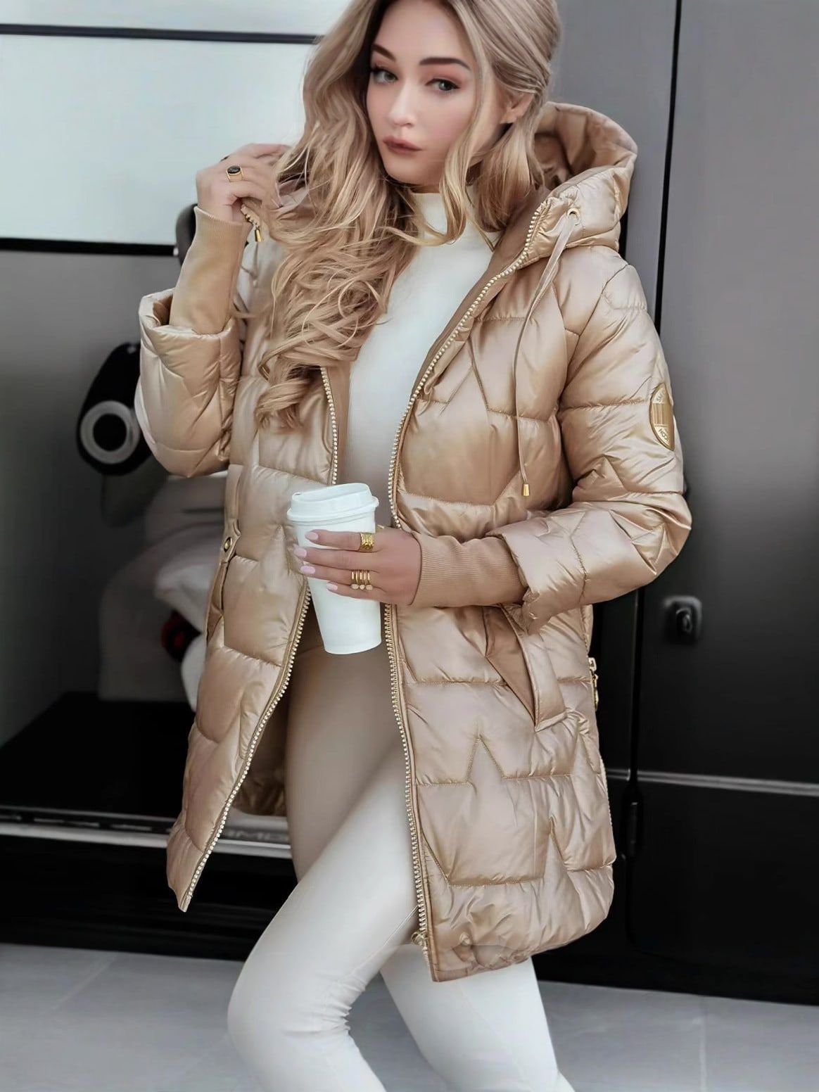 Veste d’automne femme avec capuche, chaude et élégante