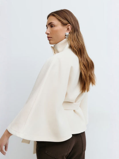 Loreza Cape – Manteau femme chic avec col montant et ceinture ajustable