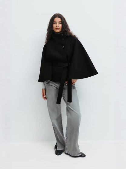 Loreza Cape – Manteau femme chic avec col montant et ceinture ajustable