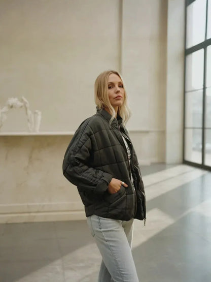 CAPUCINE | Doudoune courte à col montant
