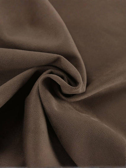 CAROLINE | Élégance de la Commutation et Silhouette Structurée