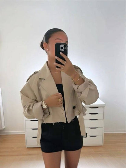 CAROLE | Trench Court Élégant & Moderne