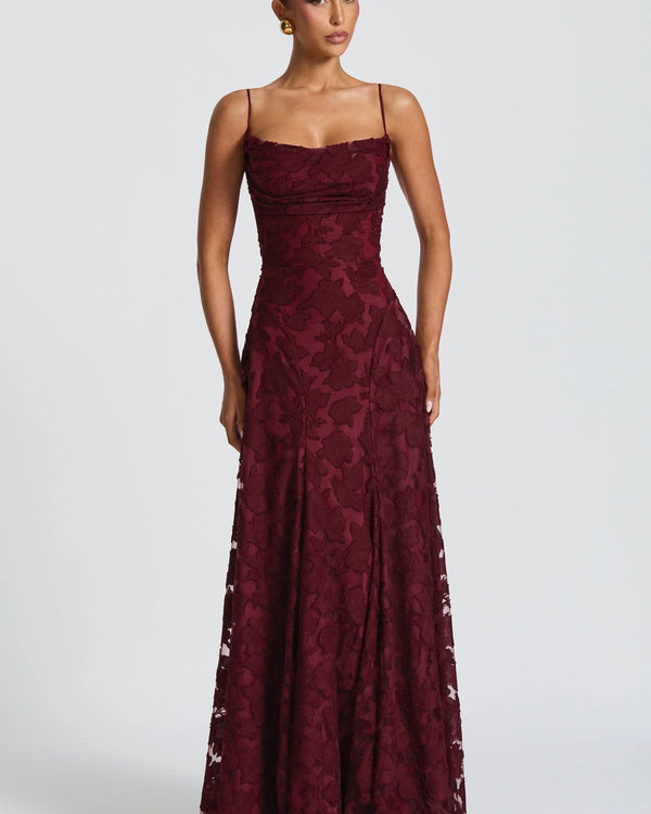 CLARA | L'élégance fluide en version maxi