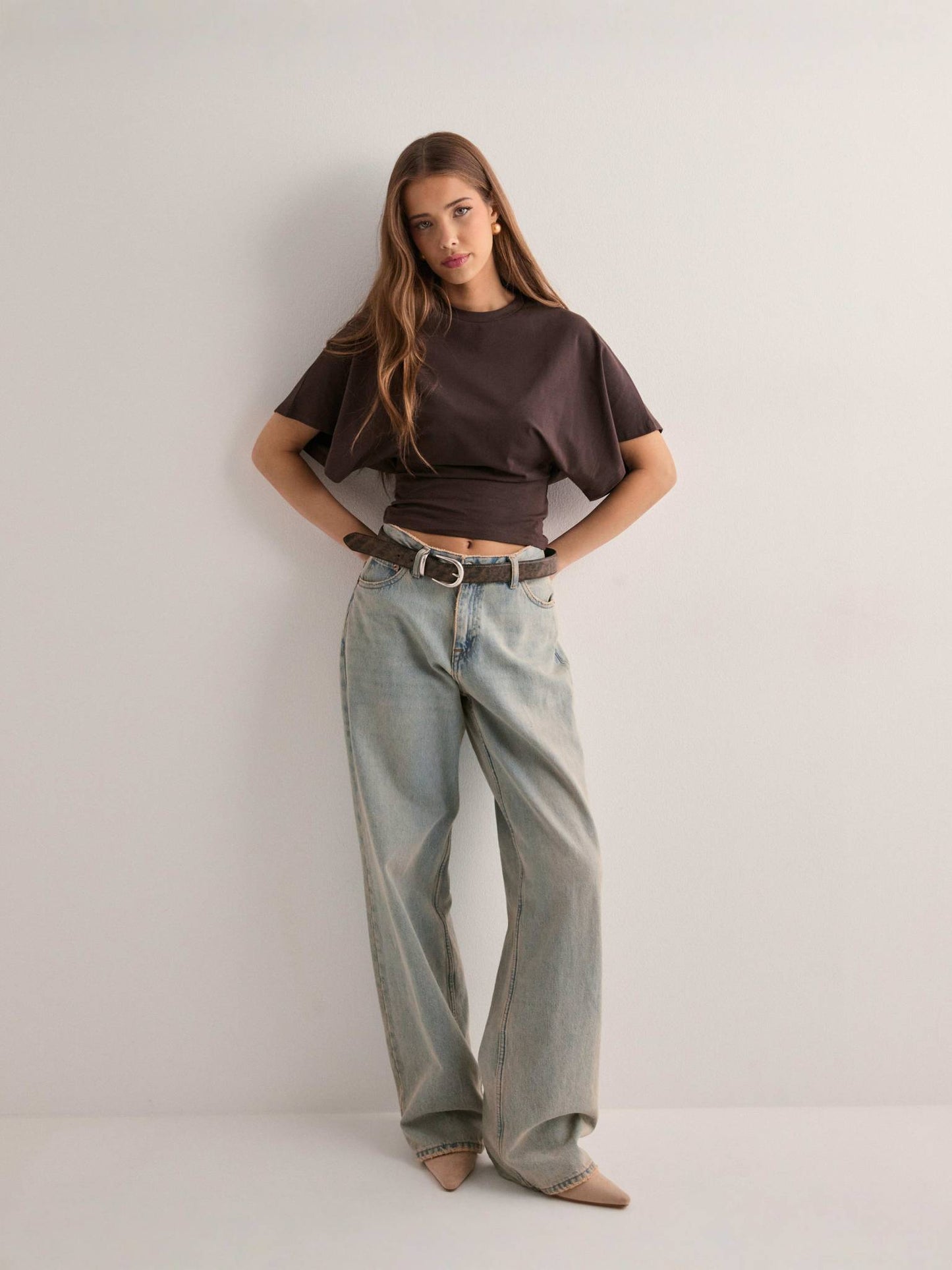 CELINA | Top Iconique Cintré & Intemporel