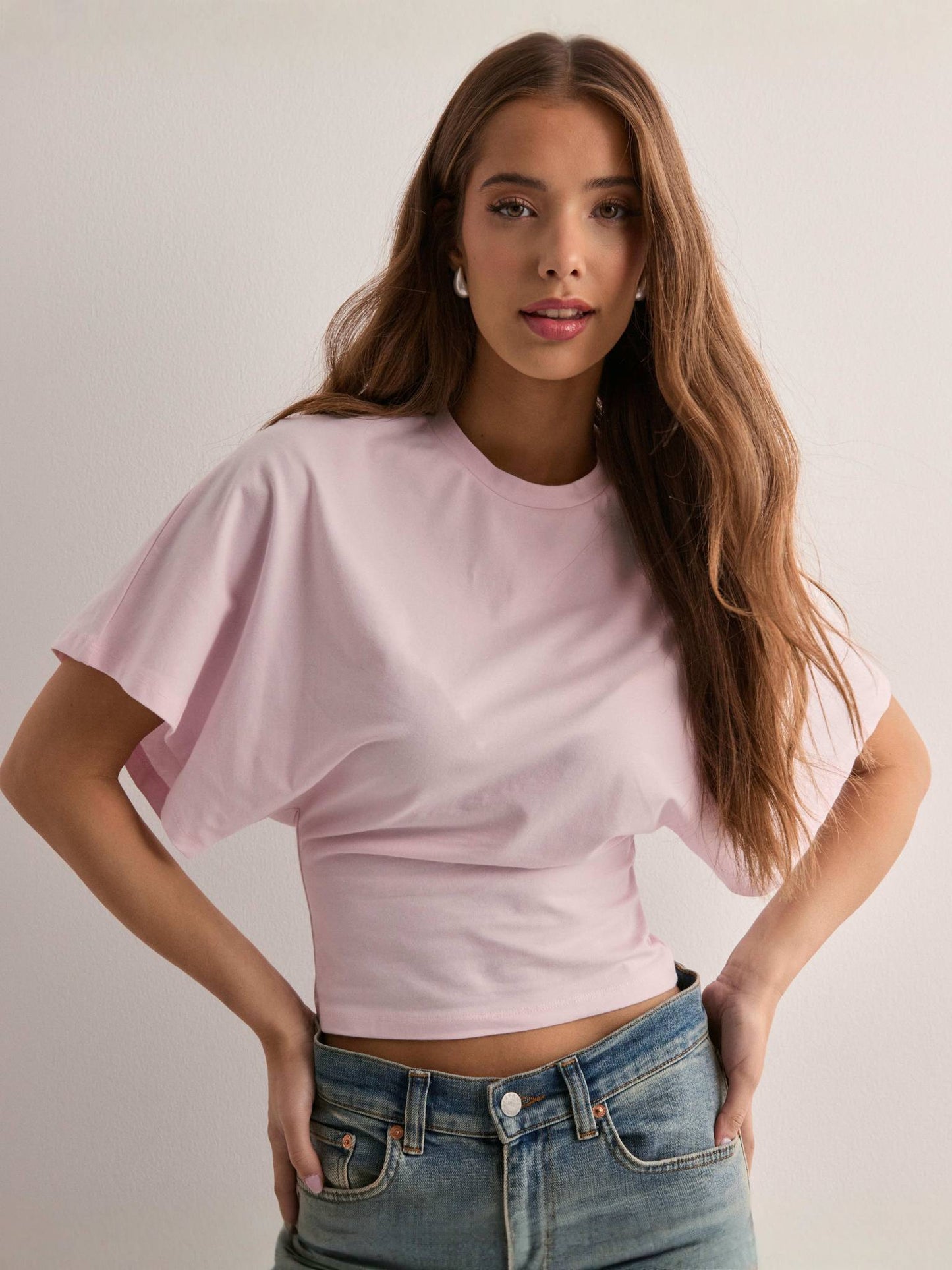 CELINA | Top Iconique Cintré & Intemporel