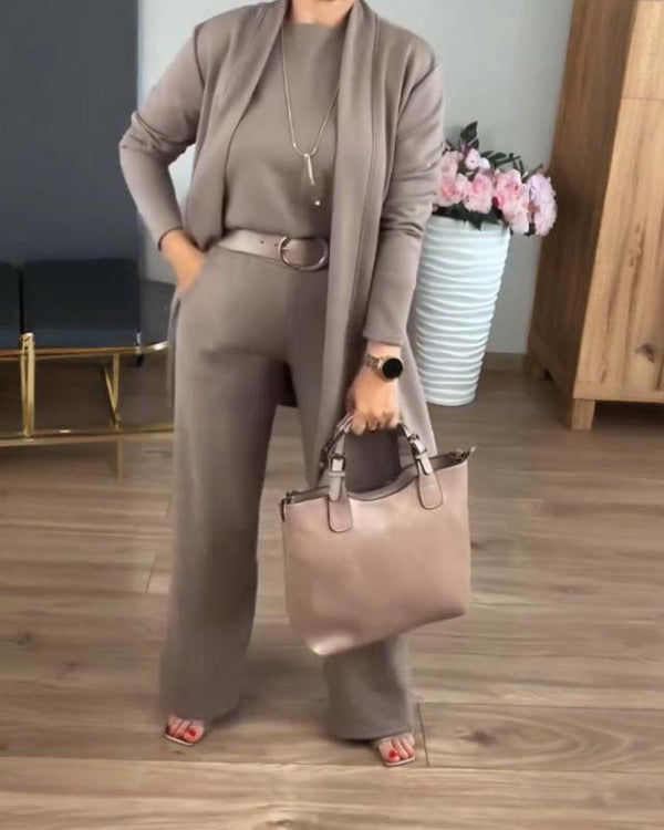 Ensemble Tricoté Confortable et Élégant au Style Minimaliste
