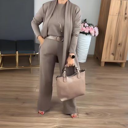 Ensemble Tricoté Confortable et Élégant au Style Minimaliste